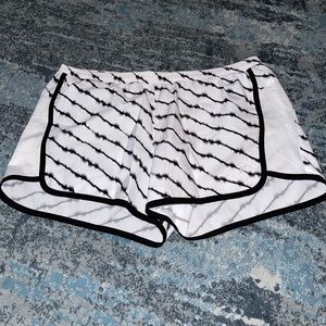 Old Navy women’s active shorts